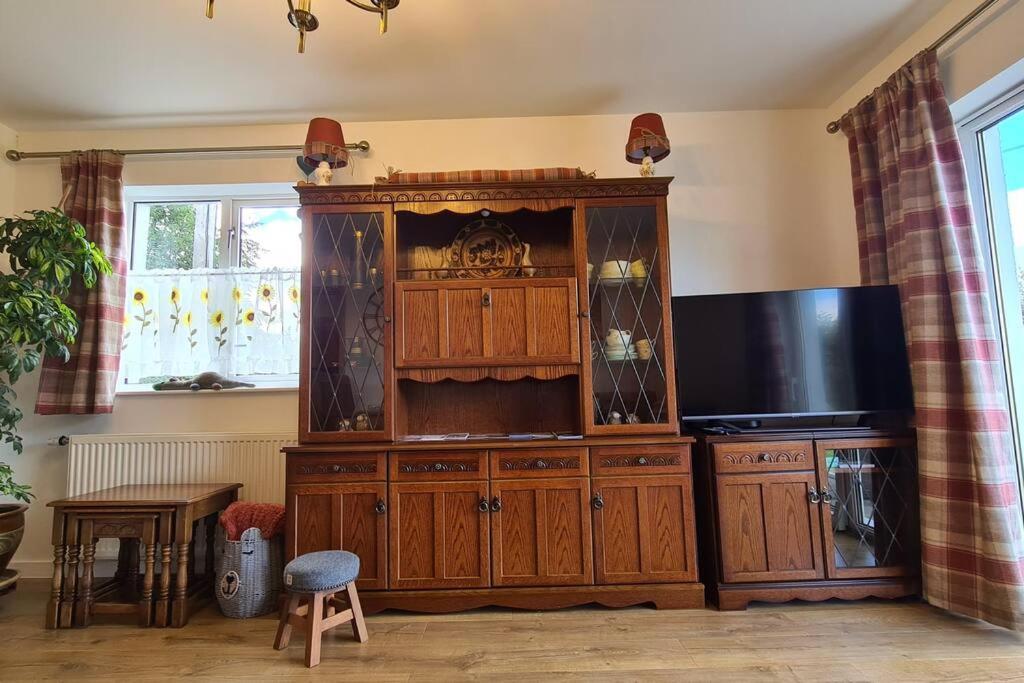 אינברנס Northlea-Scottish Style Cottage מראה חיצוני תמונה